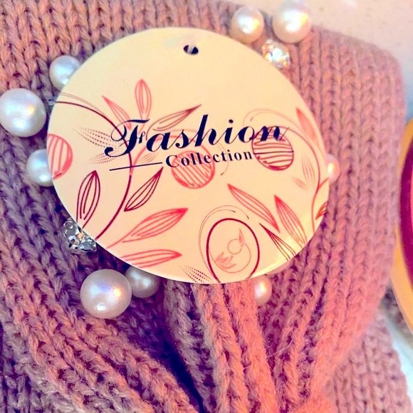 NWT Pearl & Rhinestone Knitted Headband - Picture 4 of 4